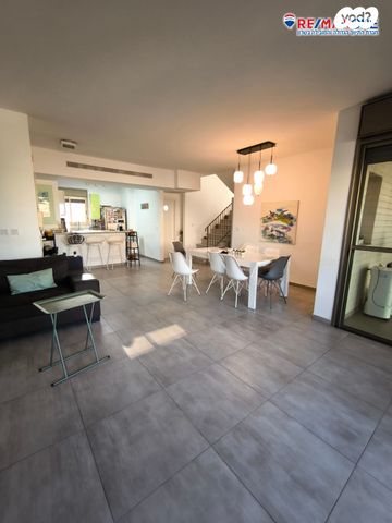 דופלקס, כפר סבא