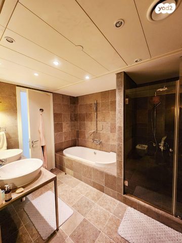 דירה, ניסים אלוני, צמרות איילון, פארק צמרת, תל אביב יפו