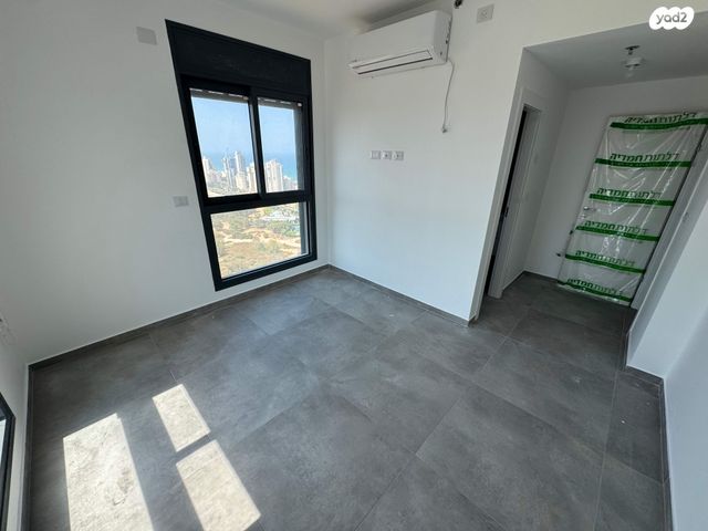 דירה, אמנון ליפקין שחק, נוף הטיילת, נתניה