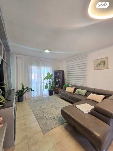 בית פרטי/ קוטג', לוין קיפניס 1, נווה זאב, נאות אילן, באר שבע