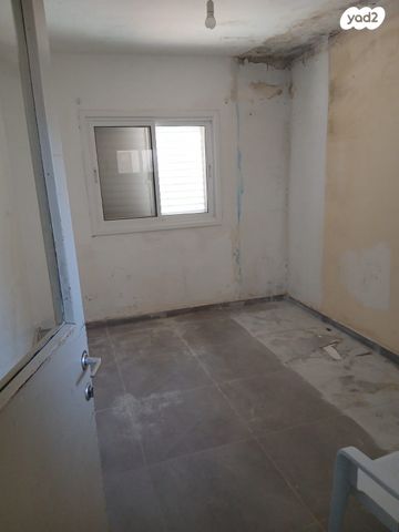 דו משפחתי, אופקים