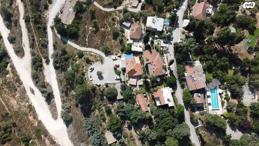 משק חקלאי/ נחלה, דרך עין כרם, בית זית