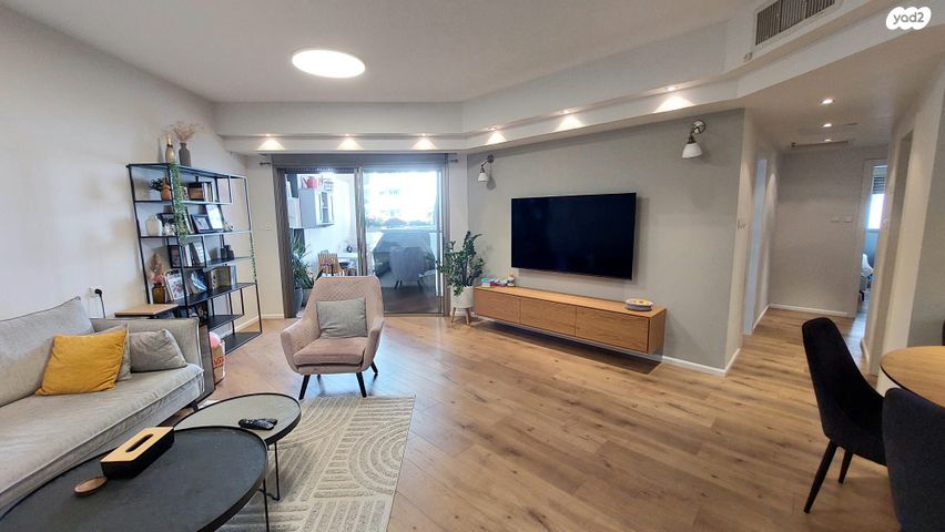 דירה, אביב, מגדיאל, הוד השרון