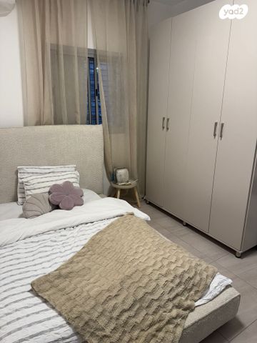 דירה, אריאל שרון, נווה שרון / שער העיר, נתיבות