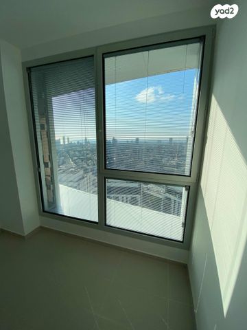 דירה, גרציאני יצחק 6, גני שרונה, קרית הממשלה, תל אביב יפו