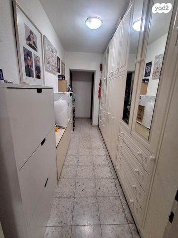 דירה, גיורא יוספטל, גיורא, רמלה