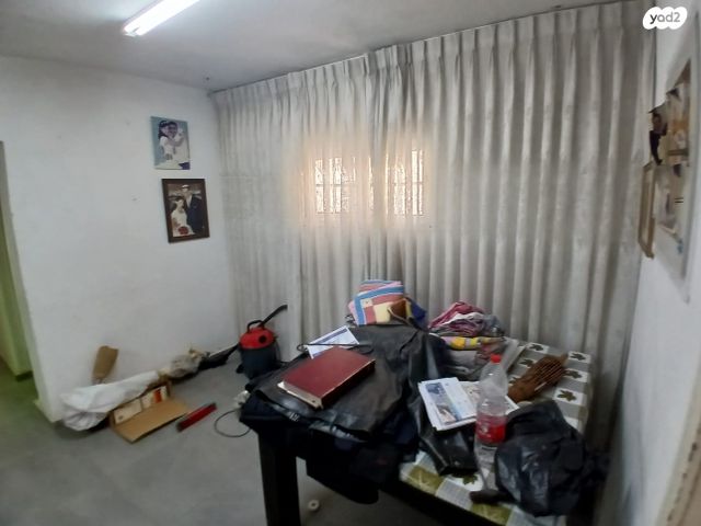 דו משפחתי, אופקים