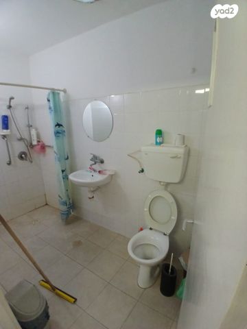 דו משפחתי, אופקים