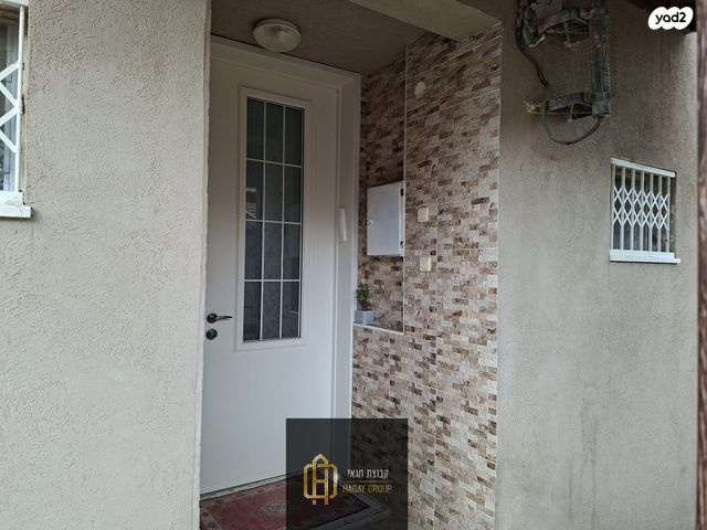 דו משפחתי, הרב מוהילבר 4, המרכז האזרחי, רמלה