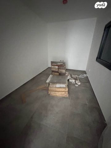 דירה, אמנון ליפקין שחק, נוף הטיילת, נתניה