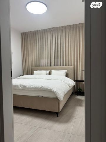 דירה, אריאל שרון, נווה שרון / שער העיר, נתיבות