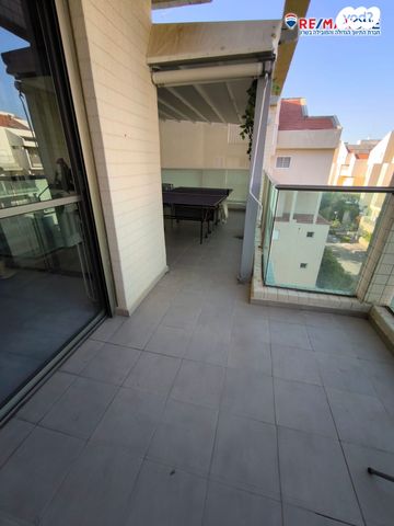 דופלקס, כפר סבא