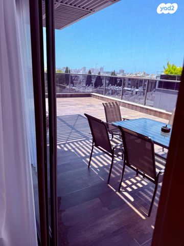 גג/ פנטהאוז