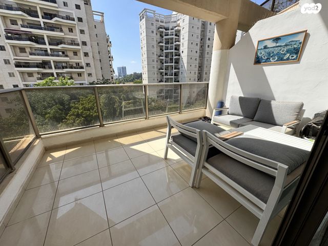 דירה, זלמן שז"ר, מתחם 200, הוד השרון