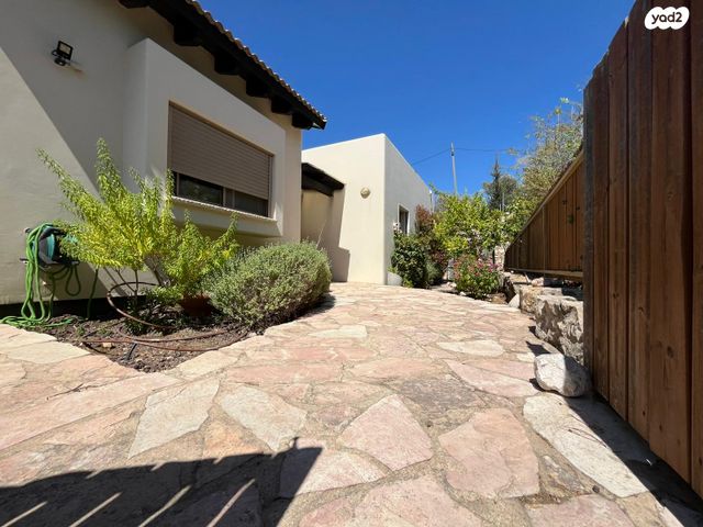 בית פרטי/ קוטג', אלון, לוטם, לוטם