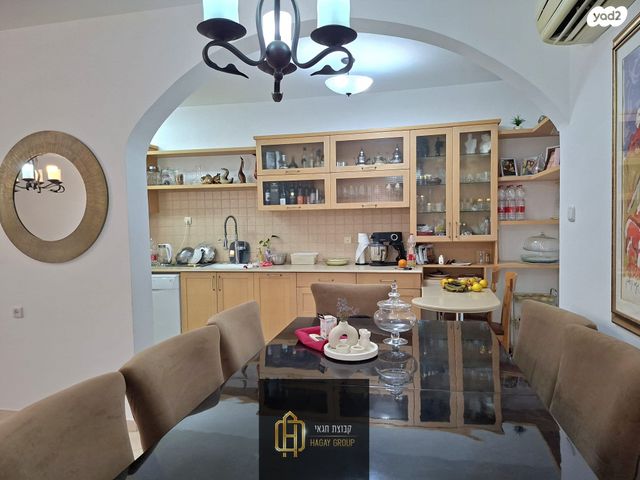 דו משפחתי, הרב מוהילבר 4, המרכז האזרחי, רמלה