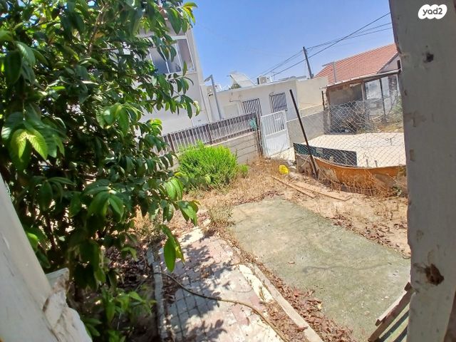 דו משפחתי, אופקים