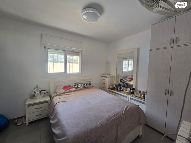 דירה, שמעון בן חמו, חומת שמואל, הר חומה, ירושלים