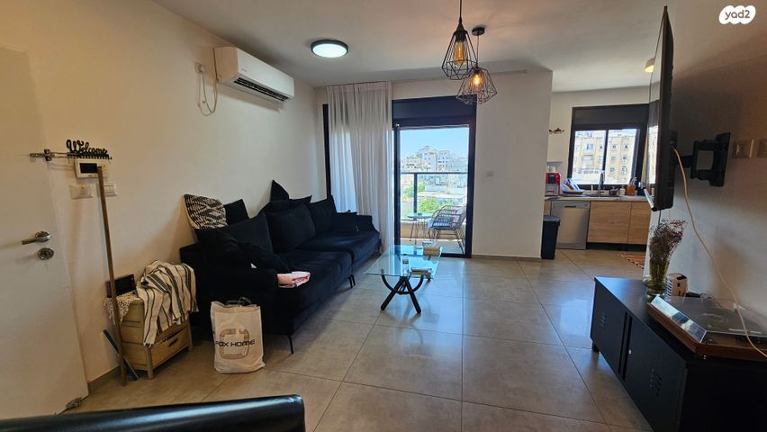 גג/ פנטהאוז, הרב יצחק הלוי, גרין ועם, חולון