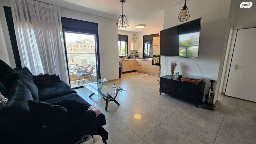 גג/ פנטהאוז, הרב יצחק הלוי, גרין ועם, חולון