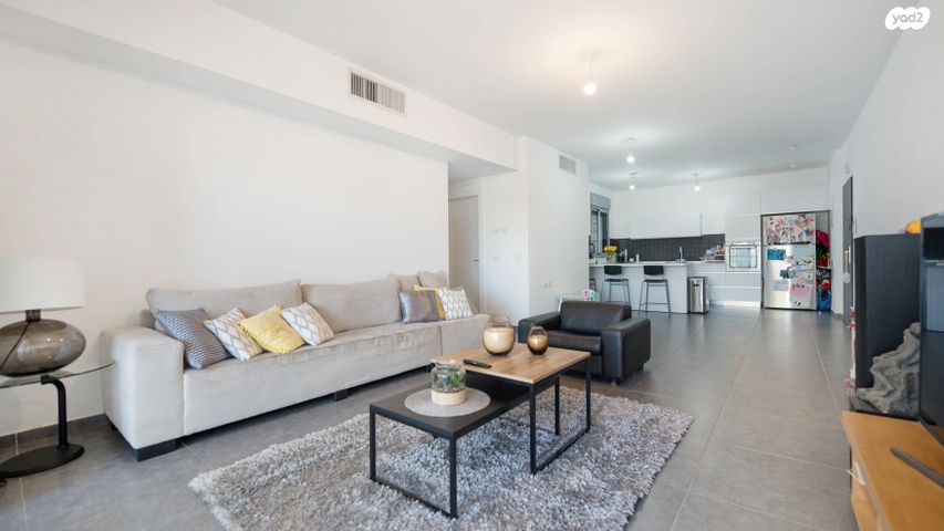 דירה, אהבת אדם, שרונה, כפר יונה