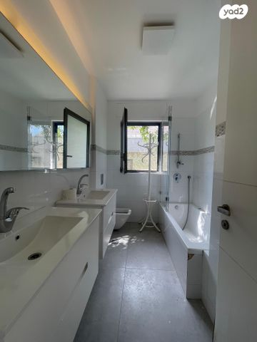 בית פרטי/ קוטג', מרים זוהר, קרית אילון, חולון