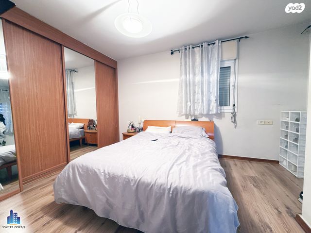 גג/ פנטהאוז, מנחם בגין 34, קרית רבין, חולון