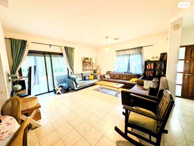 דו משפחתי, מרכז מזרחי, נס ציונה