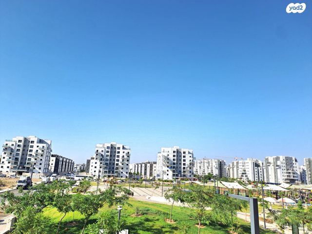 דירה, שבט יהודה, אחיסמך, לוד