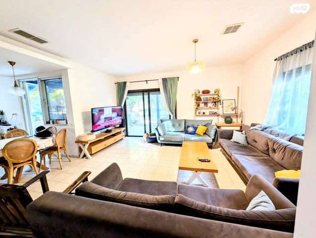 דו משפחתי, מרכז מזרחי, נס ציונה