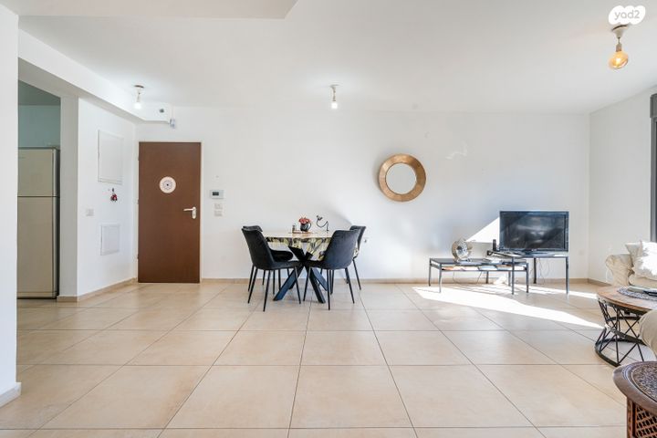 דירה, שוהם 76, אבני חן, חריש