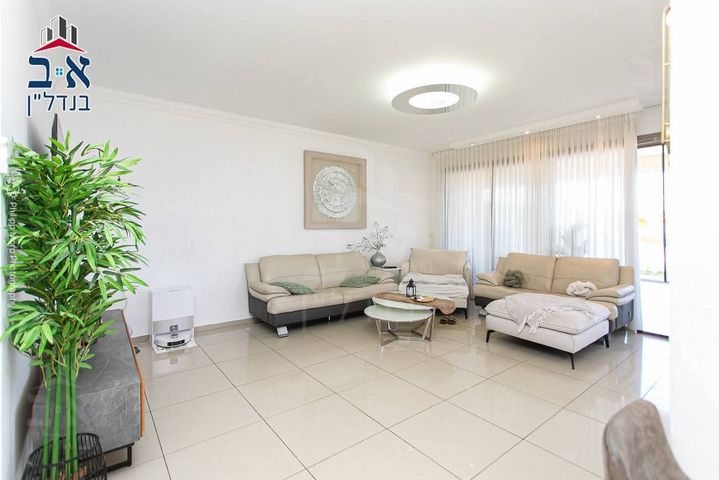 דירה, דרך הים, כרמל מערבי, חיפה