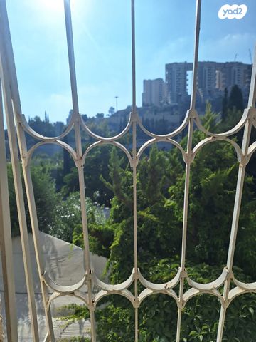 דירה, אברהם אלמליח 145, קטמונים, ירושלים