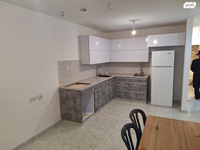 דירה, אברהם אלמליח 145, קטמונים, ירושלים