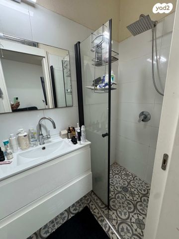 דירה, נחלת בנימין, פלורנטין, תל אביב יפו