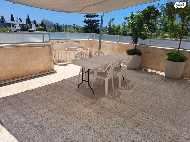 גג/ פנטהאוז, נאות אפקה א', תל אביב יפו