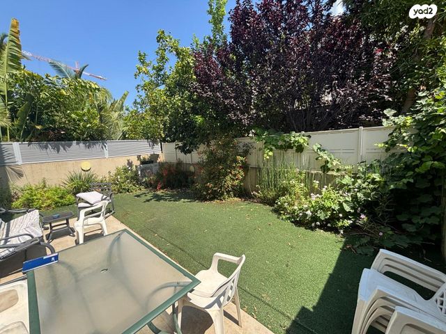 בית פרטי/ קוטג', אברהם קופלמן, נווה עוז, פתח תקווה