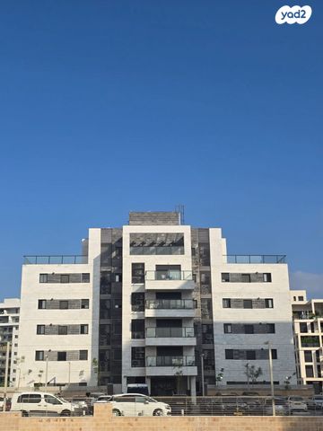 גג/ פנטהאוז, אור עקיבא