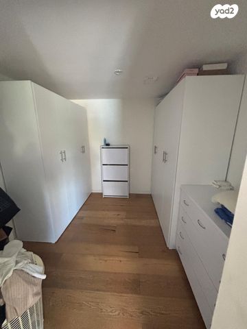 בית פרטי/ קוטג', אברהם קופלמן, נווה עוז, פתח תקווה