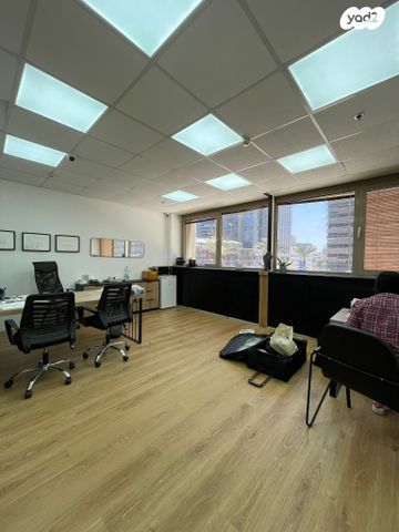 משרדים, בורסה, רמת גן