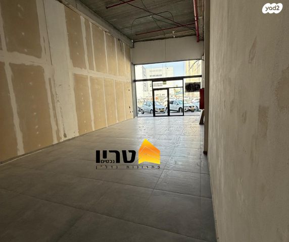חנויות/ שטח מסחרי