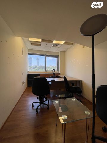 משרדים, בורסה, רמת גן