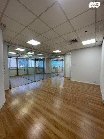 משרדים, בורסה, רמת גן