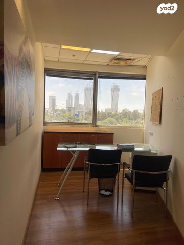 משרדים, בורסה, רמת גן