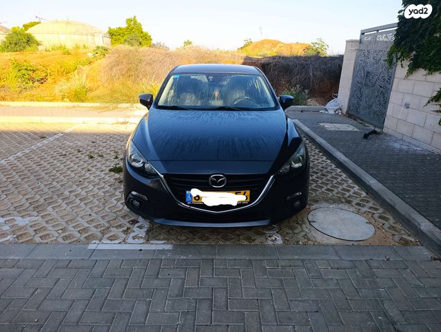 מודעת רכב מאזדה 3