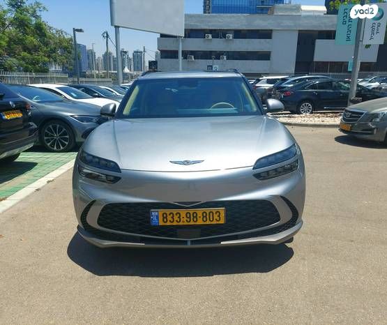 מודעת רכב ג'נסיס GV60