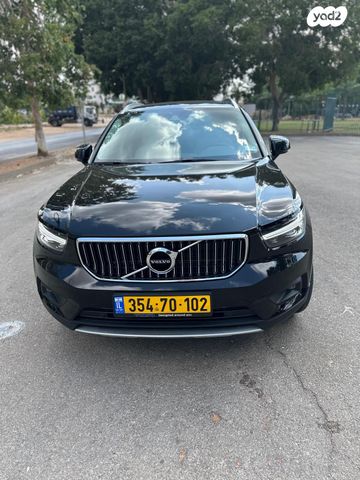 מודעת רכב וולוו XC40