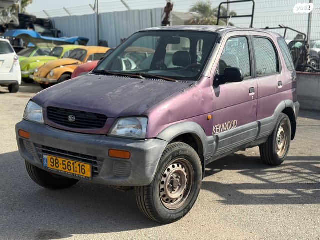 טריוס DX ידני 1.3 (86 כ״ס)