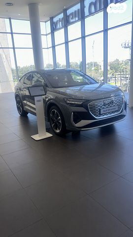 מודעת רכב אאודי Q4 e-tron