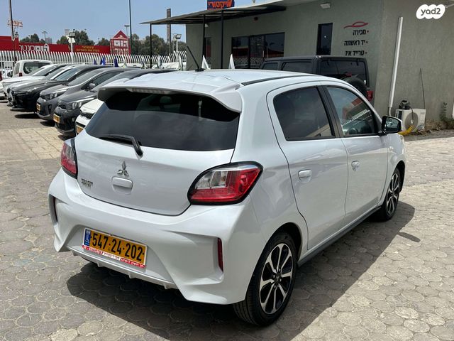 מיצובישי ספייס סטאר